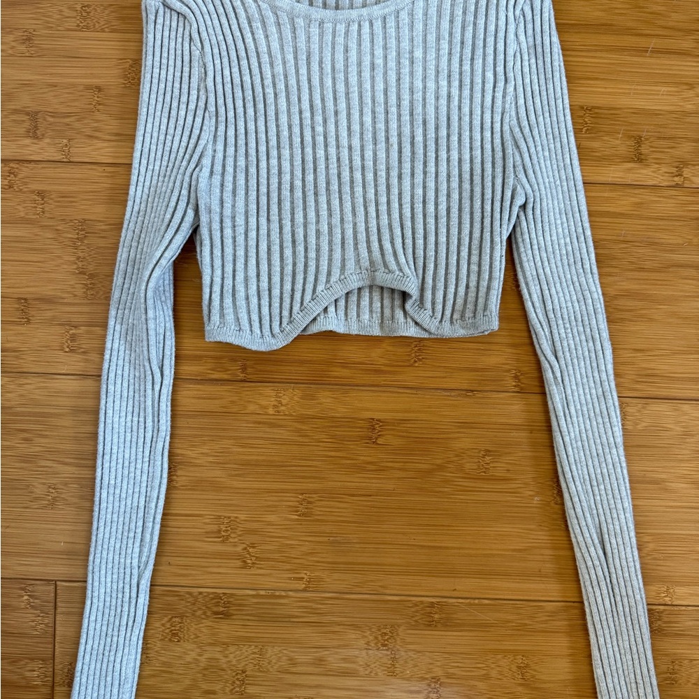 White Fox Boutique Light Gray Ribbed Crop Top